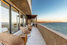Cabo Escape w/ Infinity Pool & Hot Tub