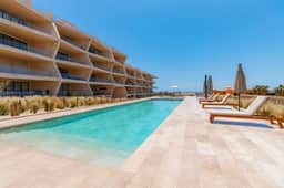 Mistiq • 6–8 Guests • Ocean View • Pool • WiFi