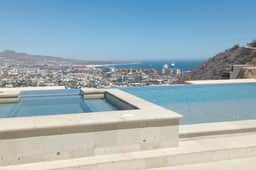 Ocean View 2BR Condo • Balcony • Kitchen • WiFi