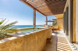 Panoramic Ocean View • Hot Tub • Balcony • WiFi