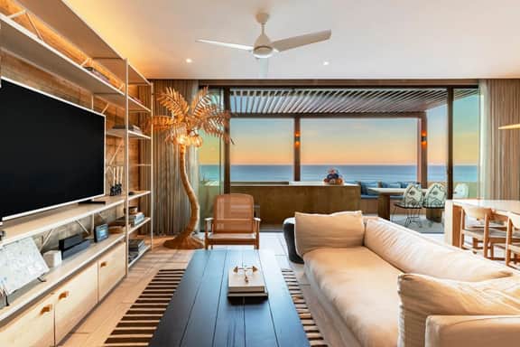Cabo Escape w/ Infinity Pool & Hot Tub