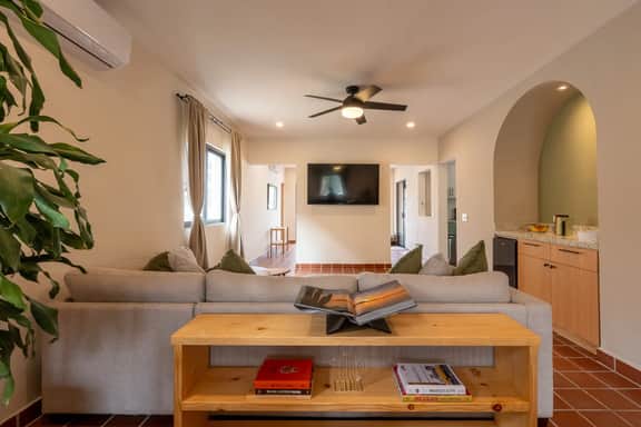 Casa Anuiti • Pool • Golf View • WiFi • AC