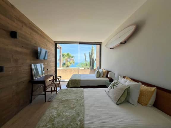 Ocean View • Beach Access • Pool • WiFi