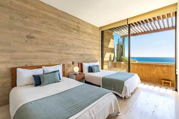 Panoramic Ocean View • Hot Tub • Balcony • WiFi